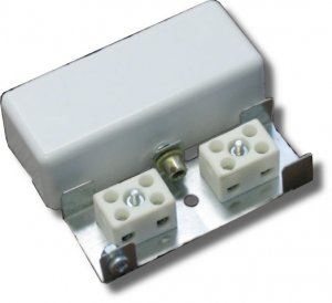 КМ-О(4к) IP41-s Коробка монтажная керамическая огнестойкая (2 колодки 2*3кв.мм) 30*72*22мм